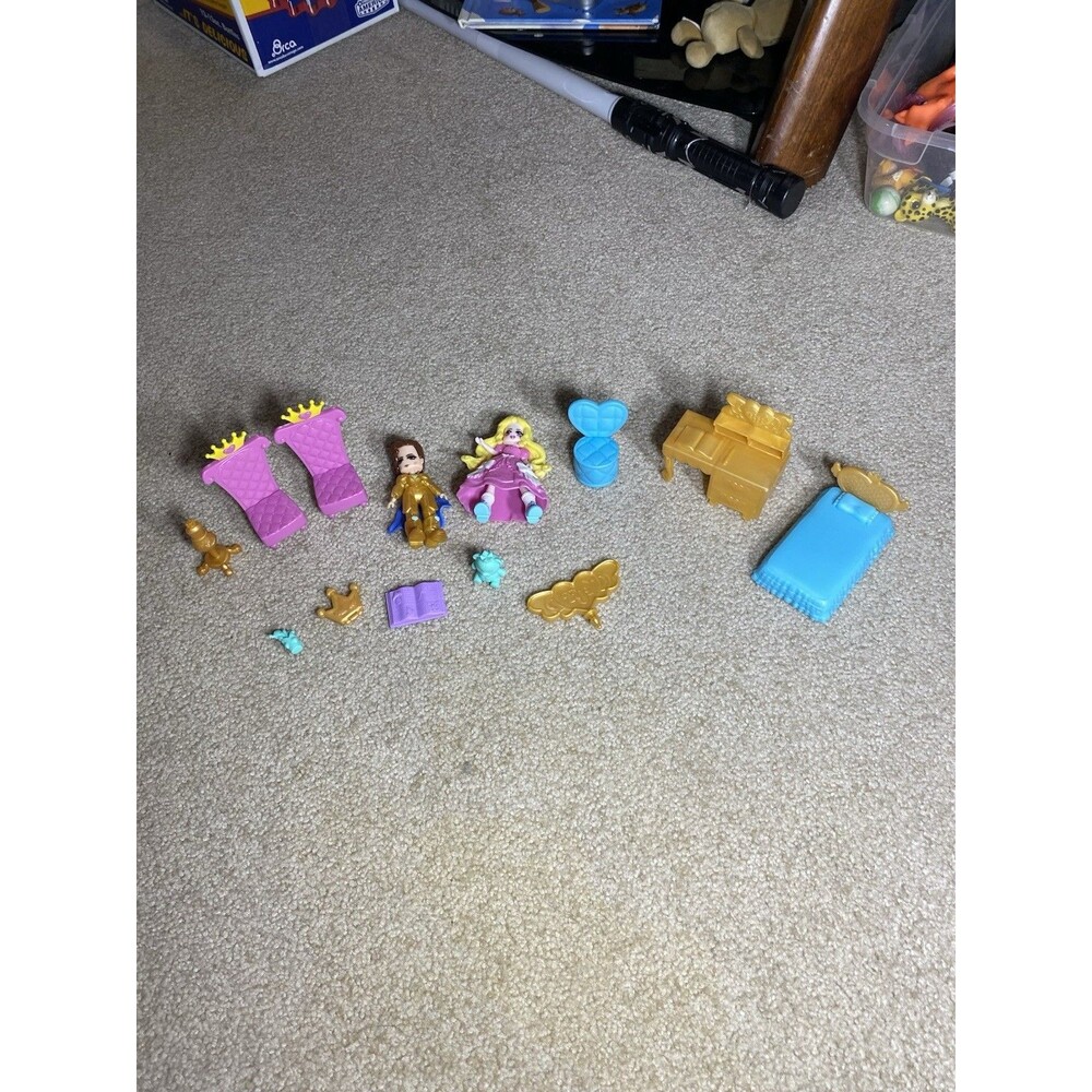 Royale High Castle Campus Replacement Furniture & Figures
